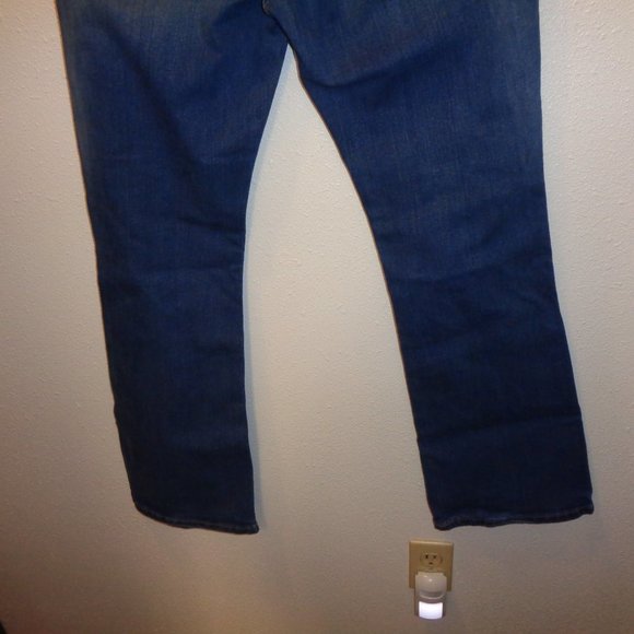 Levi's Junior's Superlow Bootcut Jeans Size  11 M - Picture 3 of 11